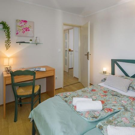 Kukci Apartment Luaran gambar