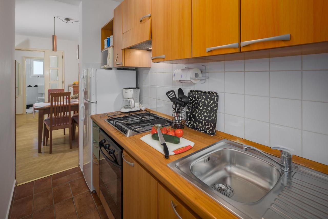 Kukci Apartment Luaran gambar