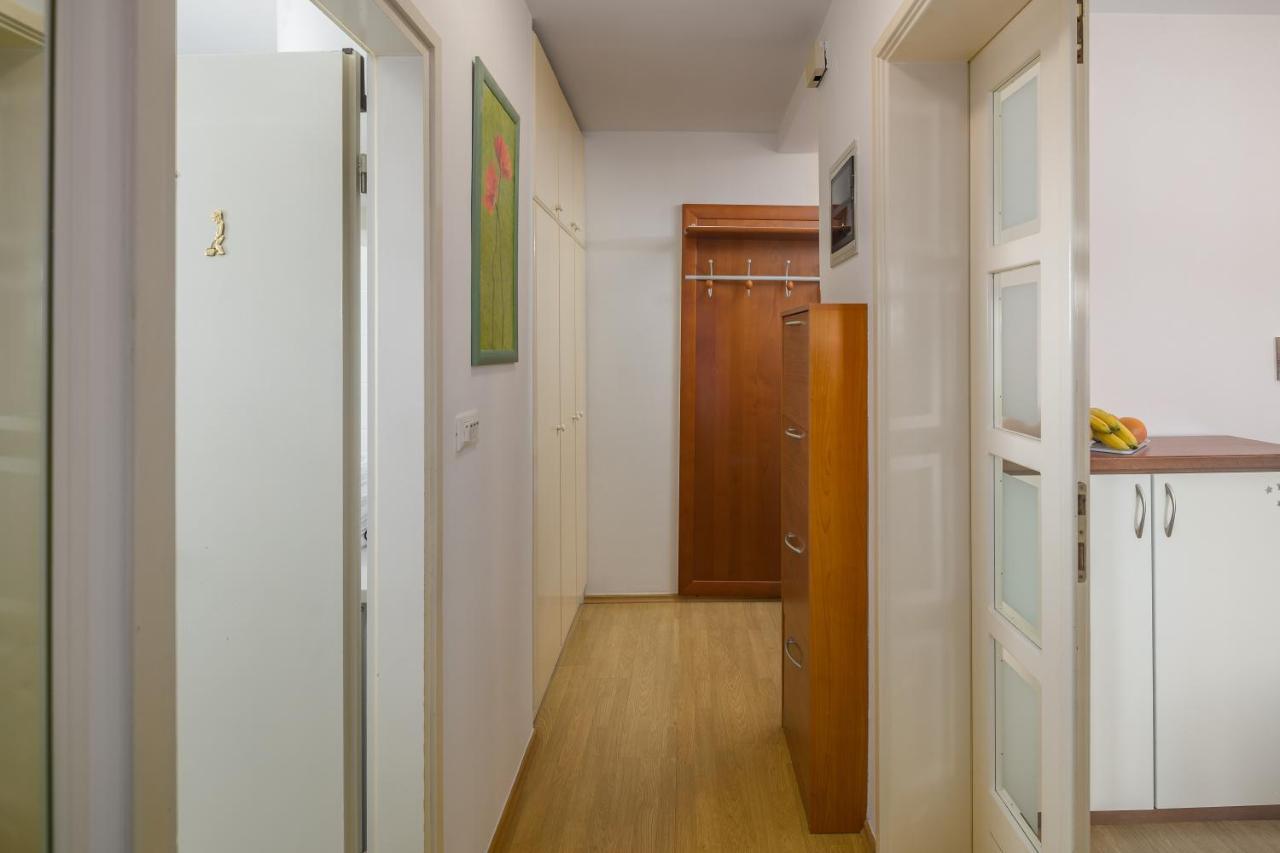 Kukci Apartment Luaran gambar