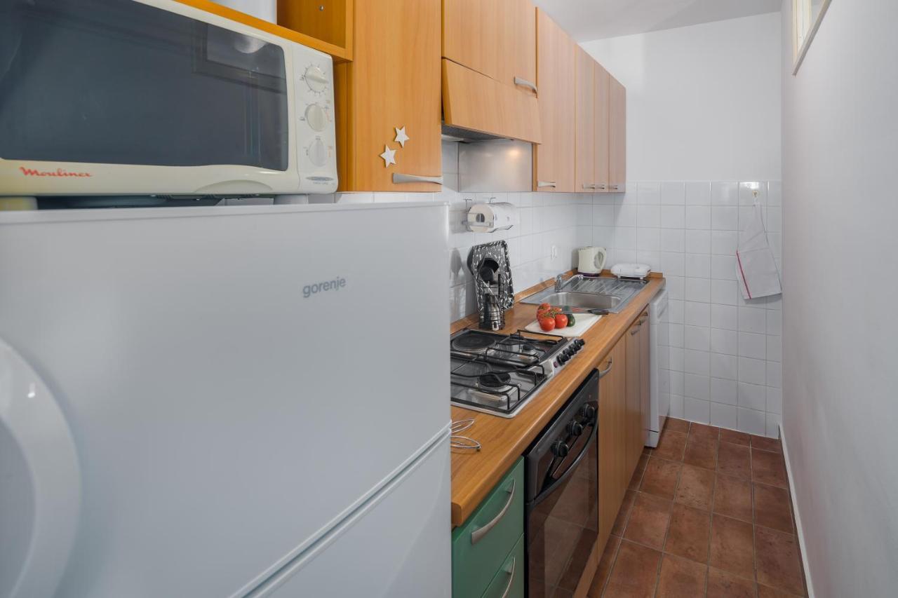 Kukci Apartment Luaran gambar